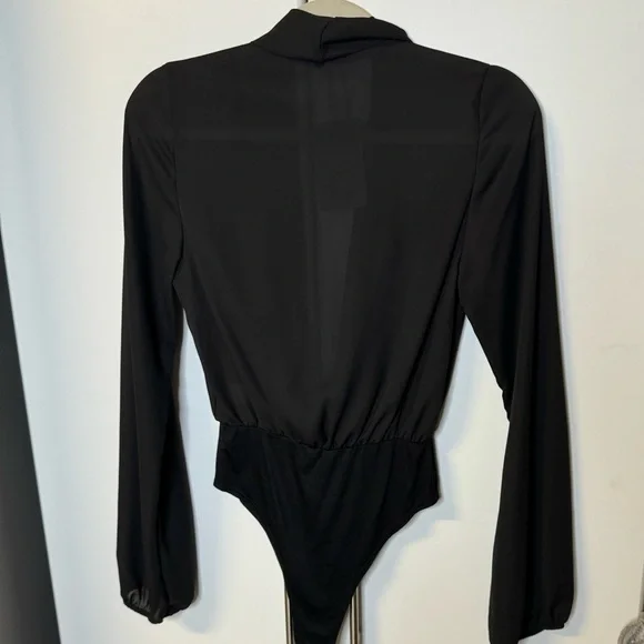 Solid chiffon surplice bodysuit​ - Picture 2 of 4